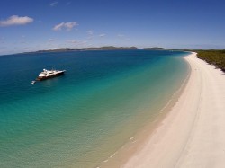 Great Barrier Reef Superyacht_3.jpg