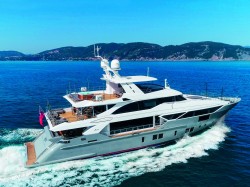 Benetti Fast 125' Lejos3_running_01.jpg